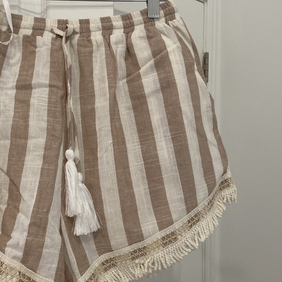 Neutral Stripe Set - Picture 3 of 5